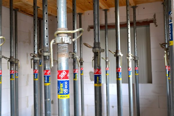 Stützen eines Industriebaus KHS BAU